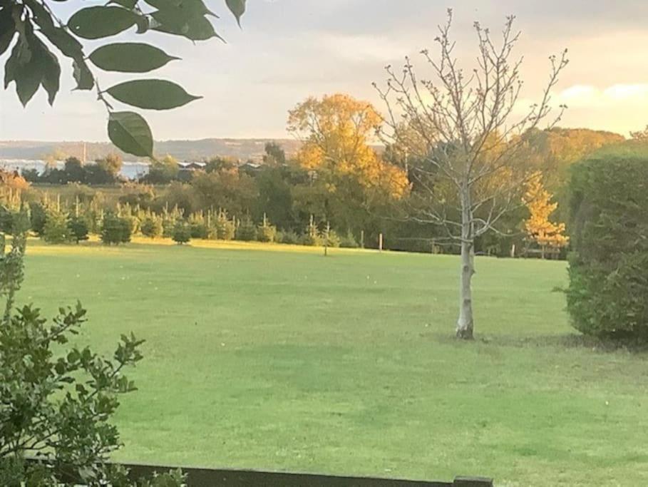 Cotswold Edge Guest Suite With Broadway Hill View Badsey エクステリア 写真